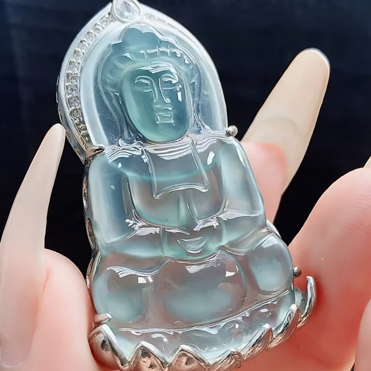 纯天然A货翡翠观音吊坠