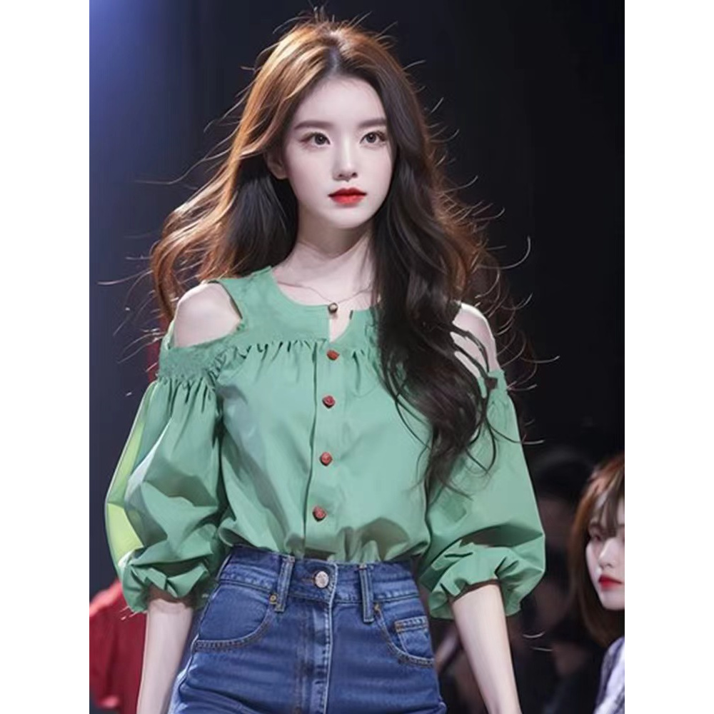 短袖衬衫女设计感小众今年流行的漂亮上衣绿色露肩泡泡袖2025夏季
