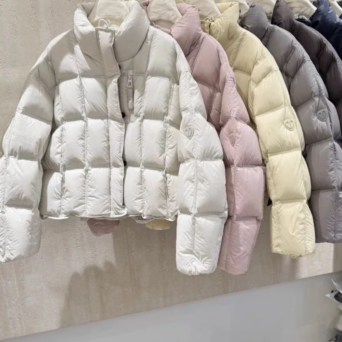 欧货7801通勤立领短款鹅绒服女2025冬新款宽松保暖纯色羽外套7759