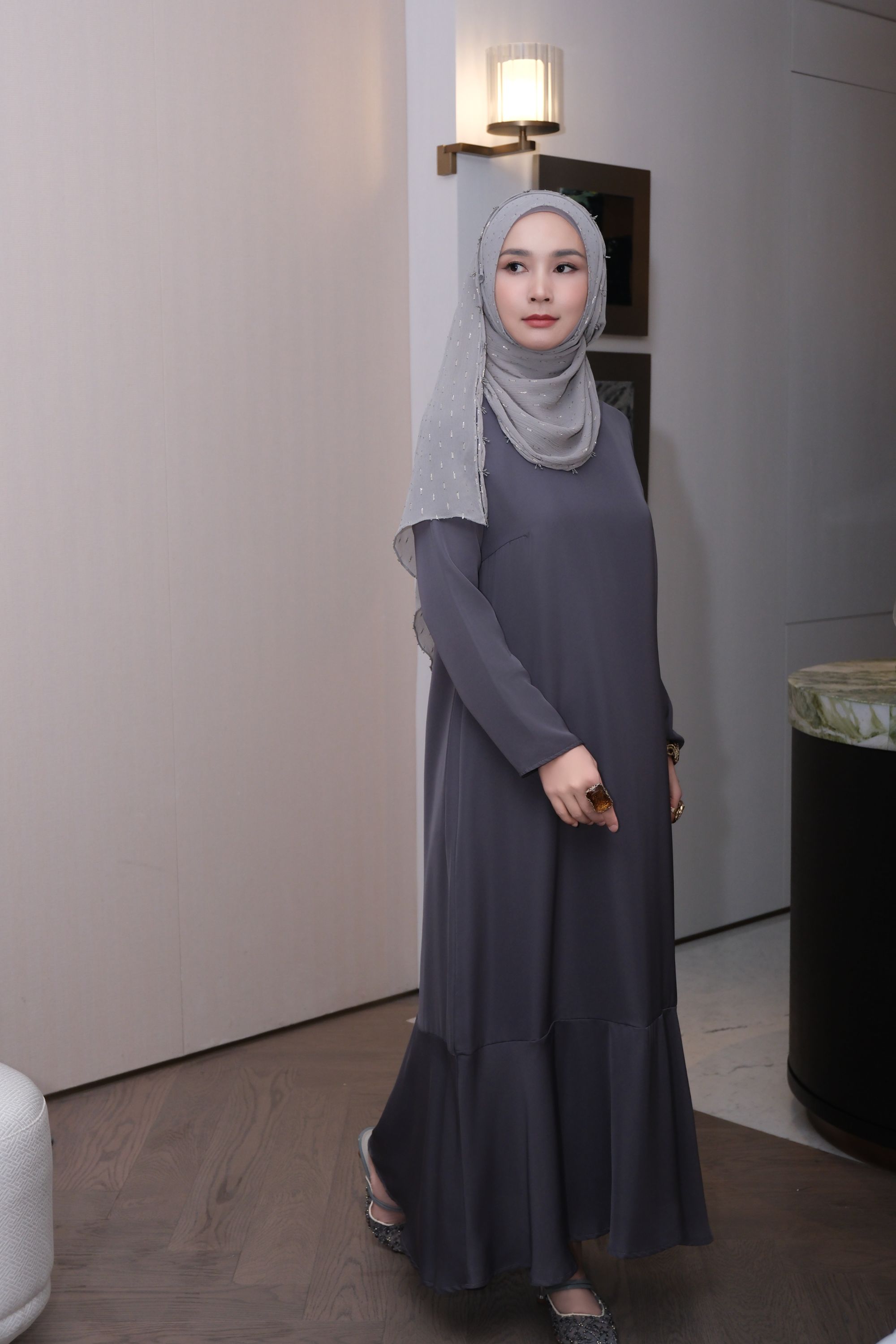 JIAMILA/嘉米拉薄款轻奢连衣裙 LYQ26061