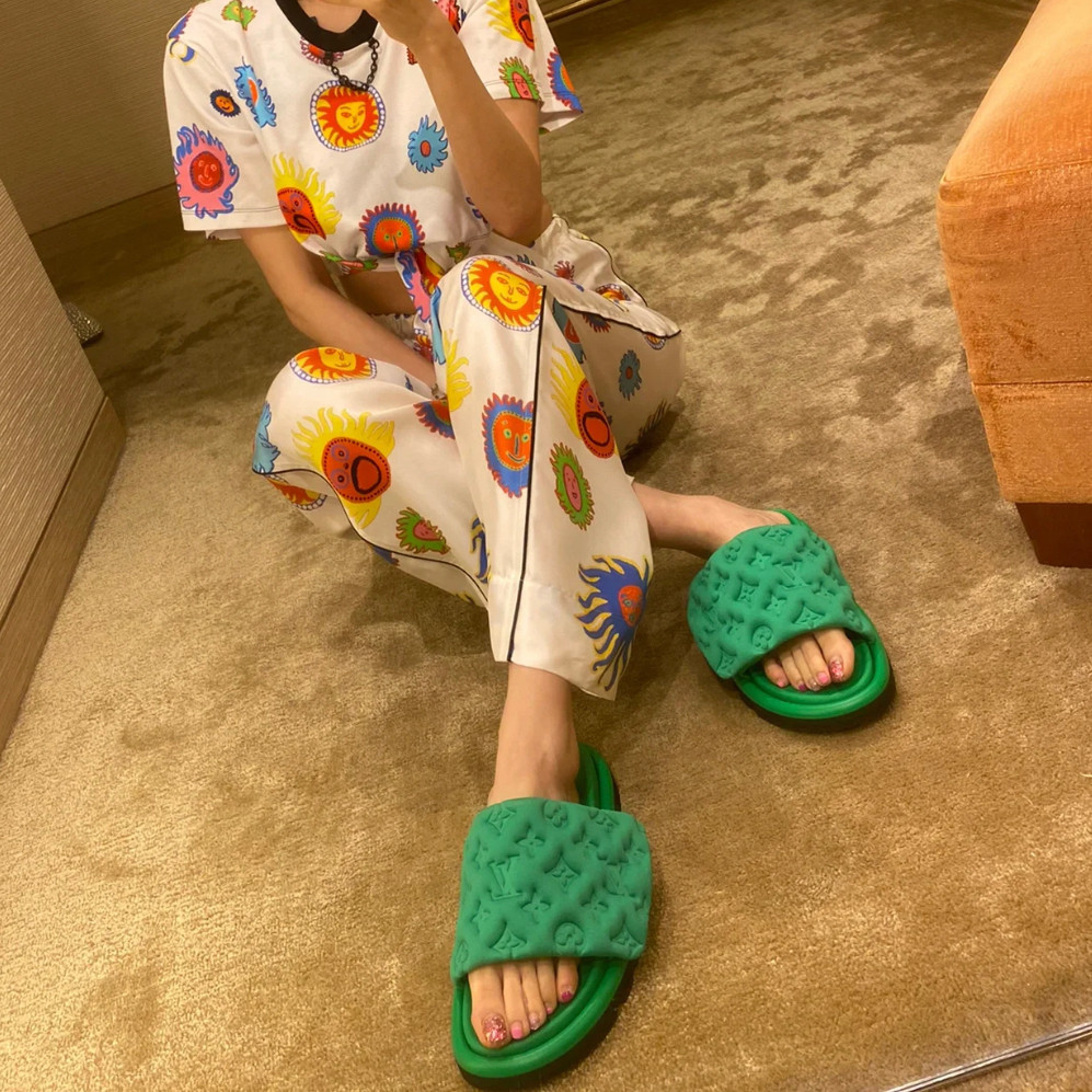 全新未使用 LV 拖鞋/36码/Xspn5026