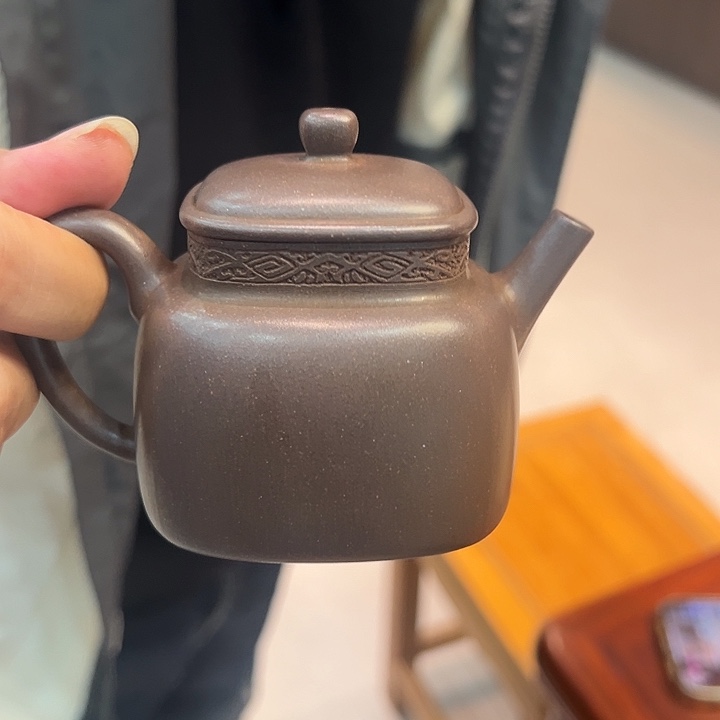 ：***哥紫砂茶壶紫泥言心