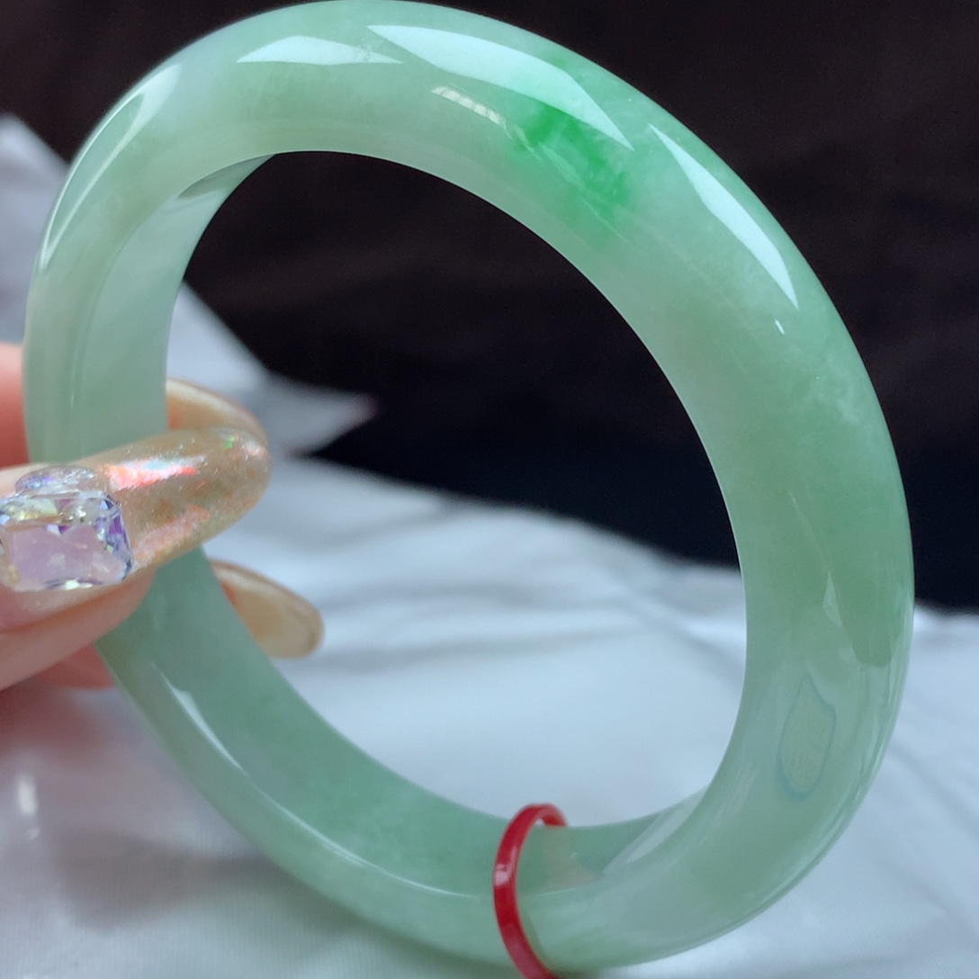 翡翠手镯未镶嵌96125，