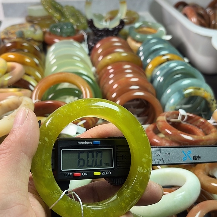 蛇纹石玉合金手镯