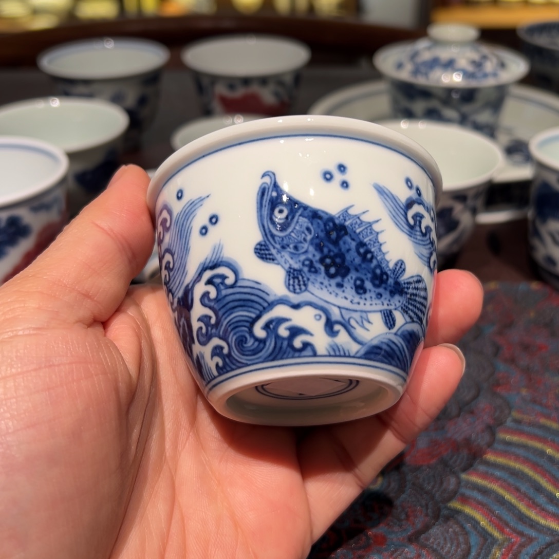 村***啦陶精品青花海水鱼缸杯口径约7厘米