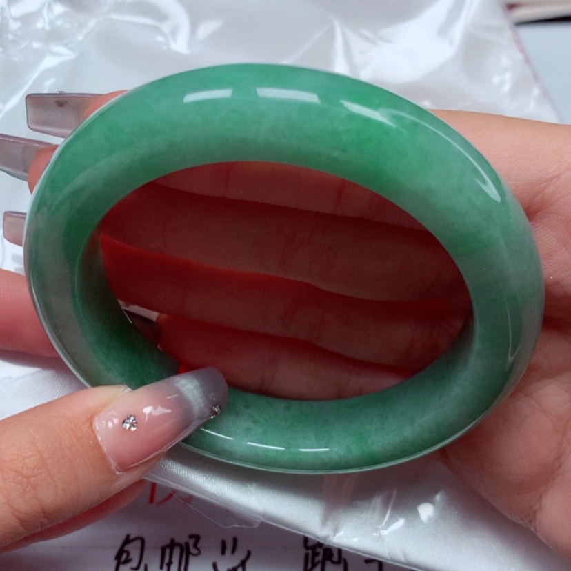 【闪购商品】翡翠手镯未镶嵌58圈满圈辣绿