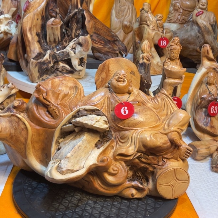 柏木（崖柏）我**良崖柏  弥勒