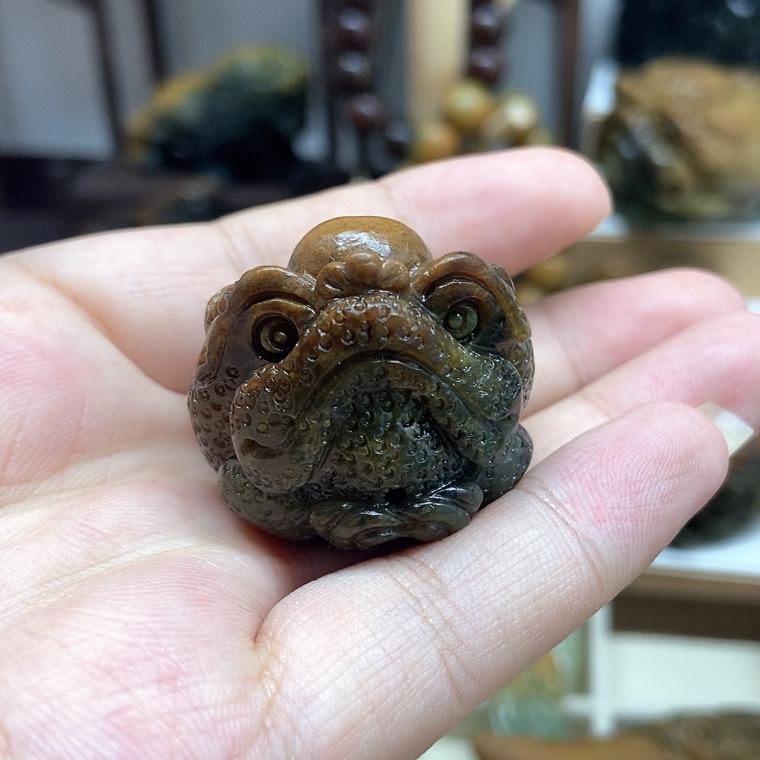 岫岩河磨玉（透闪石质玉）把件未镶嵌