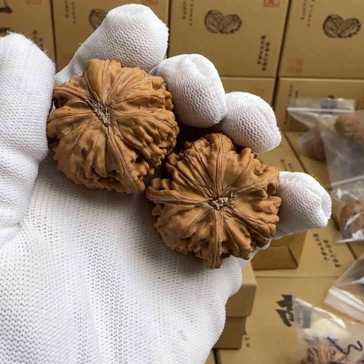 文玩核桃吊坠晴*?简单包装玉龙三棱