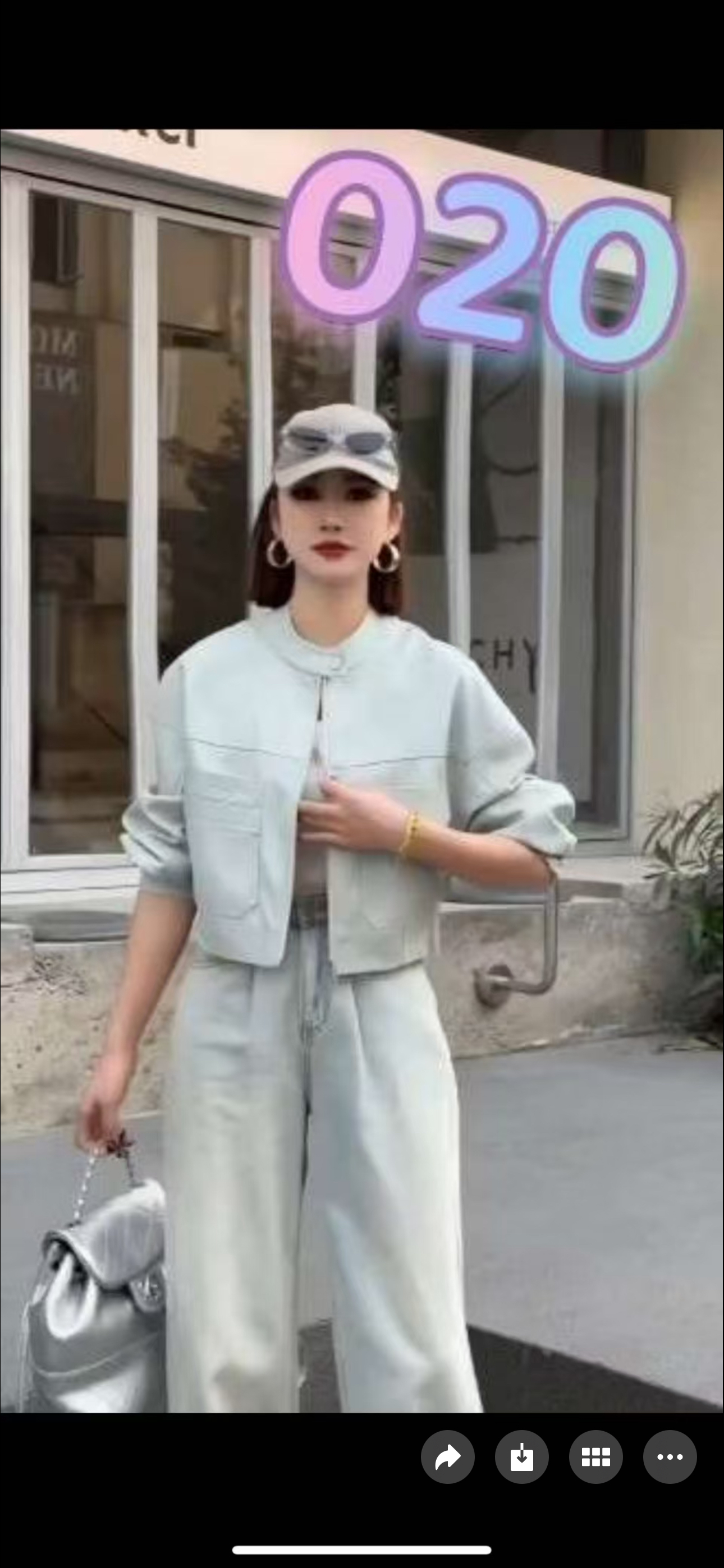 2020女时尚立领皮夹克