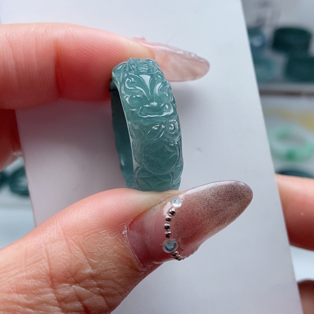 翡翠戒指未镶嵌翡翠