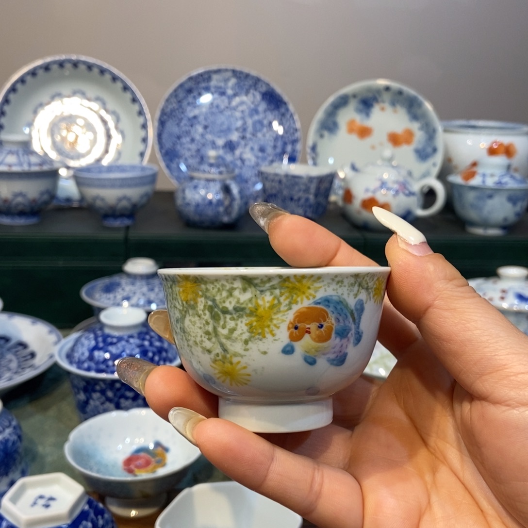 雪山春晓兰寿鱼菊花杯