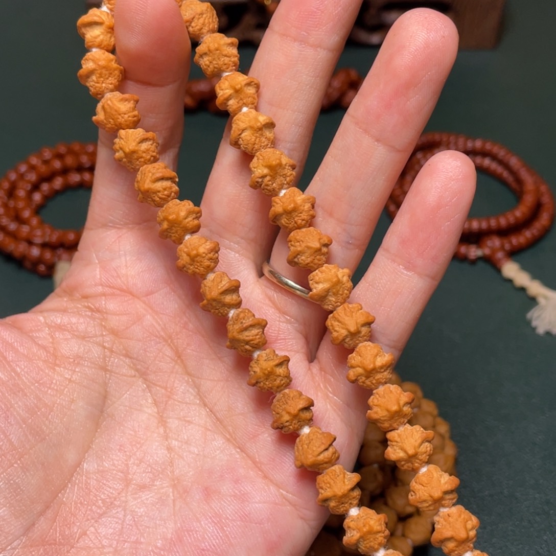 吊坠柏香籽/百香籽彼岸花