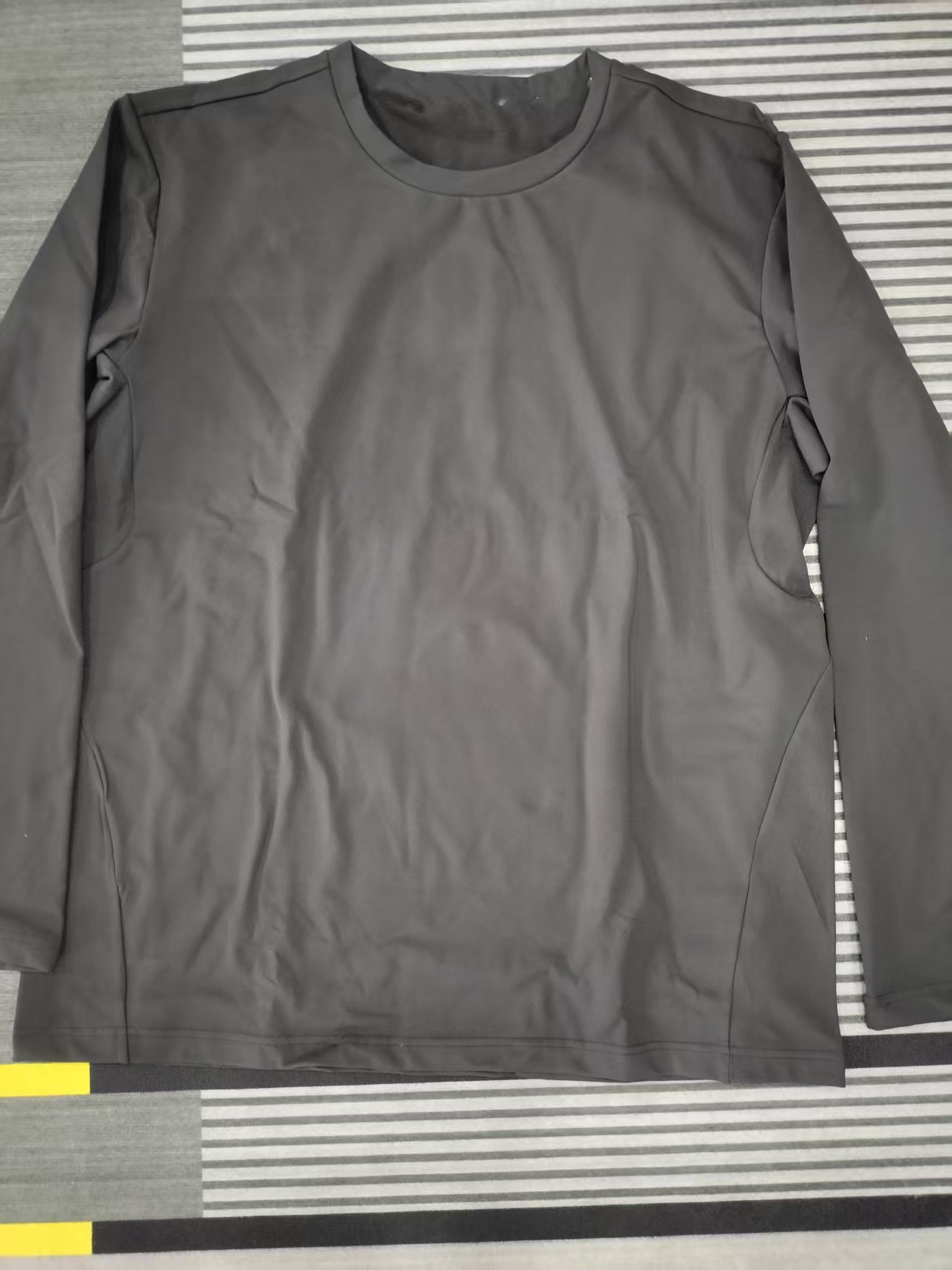 男士两色长袖加绒T恤（弟）