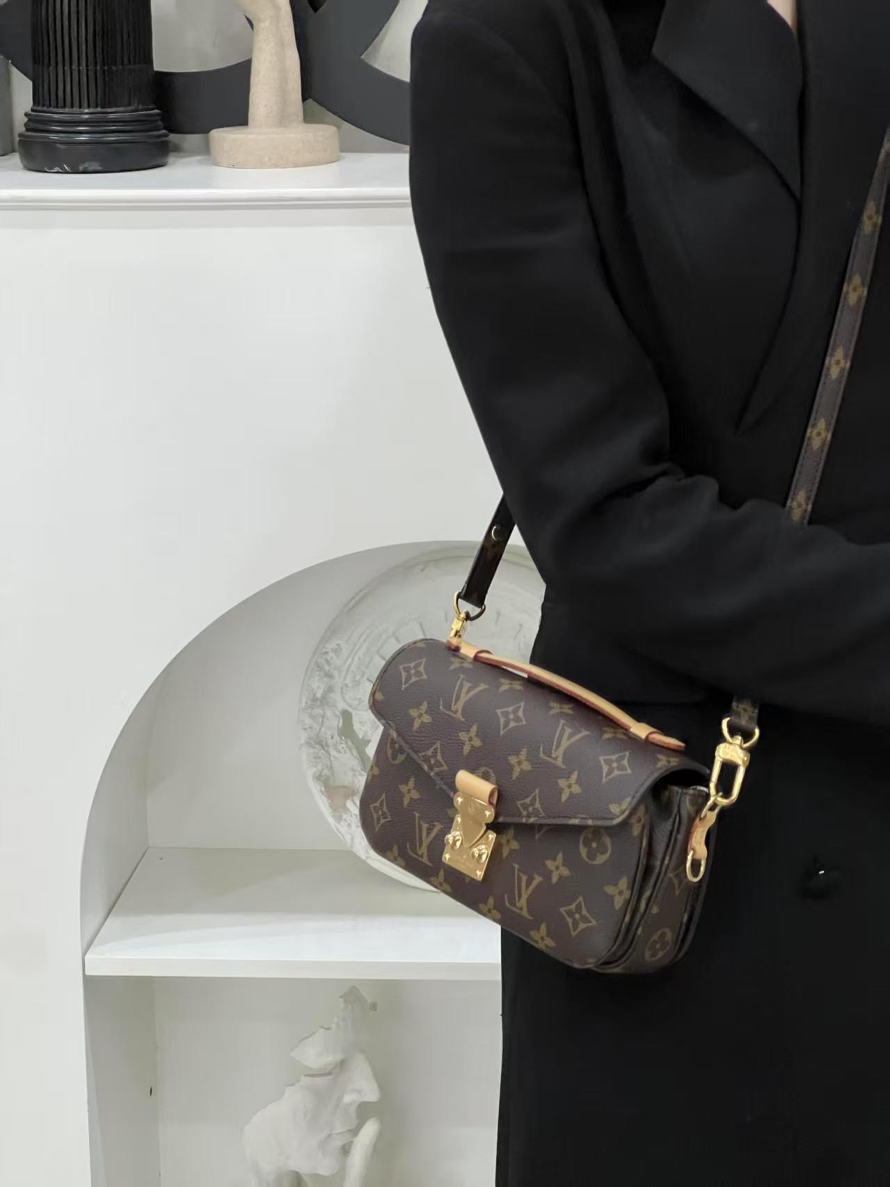 95新 LouisVuitton/路易威登 98新/lv新款小邮差老花色/甄选
