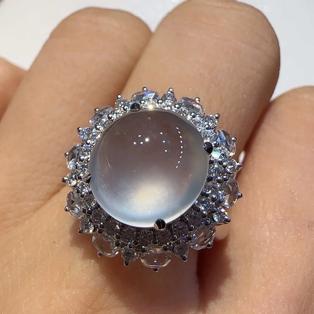 翡翠戒指18K金镶嵌戒指