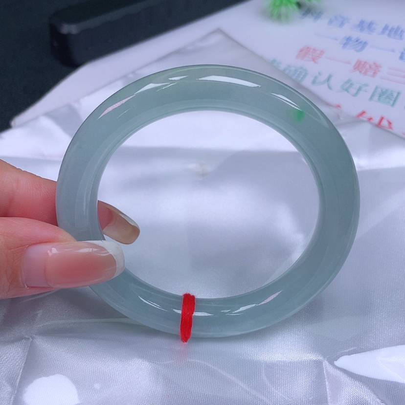 【闪购商品】未镶嵌手镯翡翠52