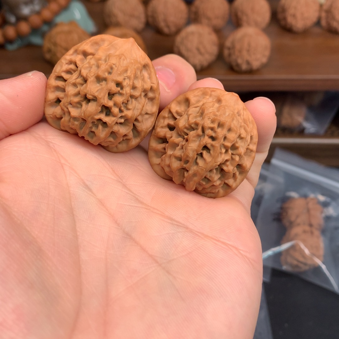 H***n文玩核桃手串34秦闷