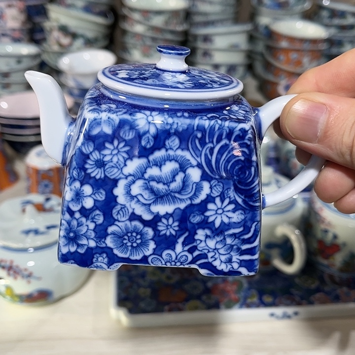 瓷片景德镇陶瓷茶壶。