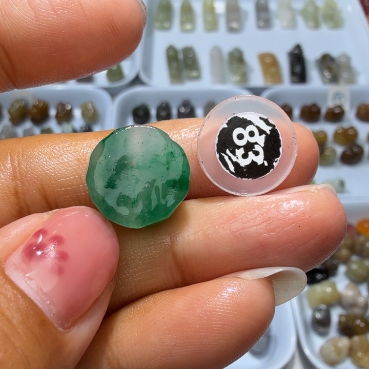 和田玉未镶嵌珠宝奇石