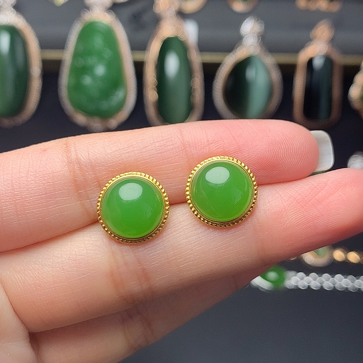 和田玉18K金镶嵌耳饰