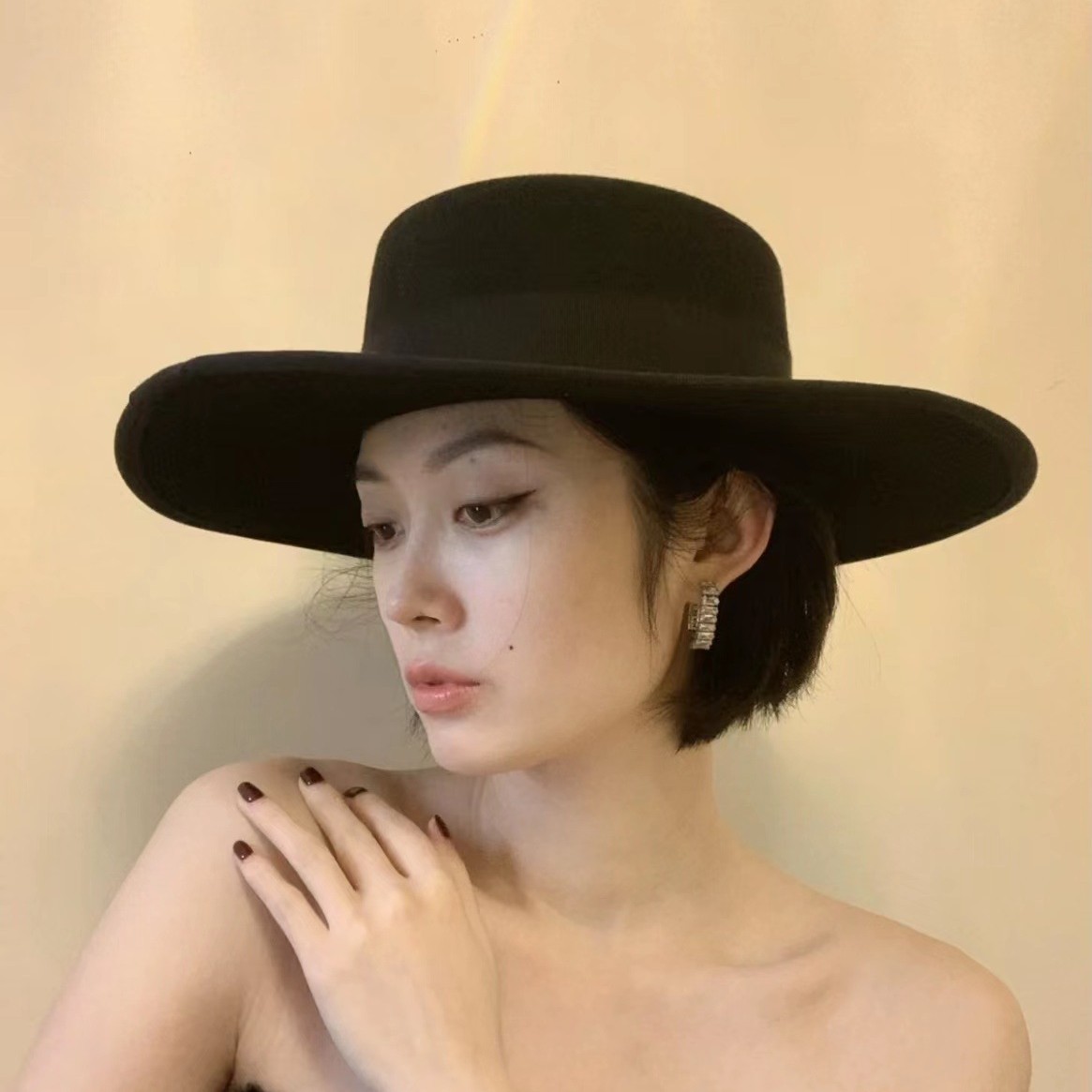秋冬新款时尚百搭平顶羊毛呢礼帽休闲旅拍大帽檐凹造型羊毛毡女