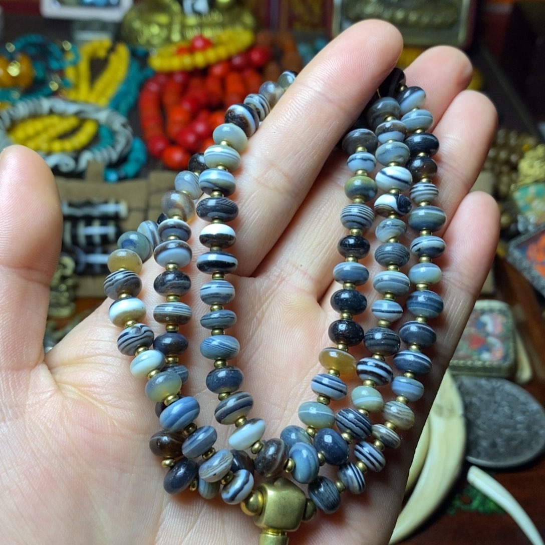 大叶紫檀（黑酸枝木类）