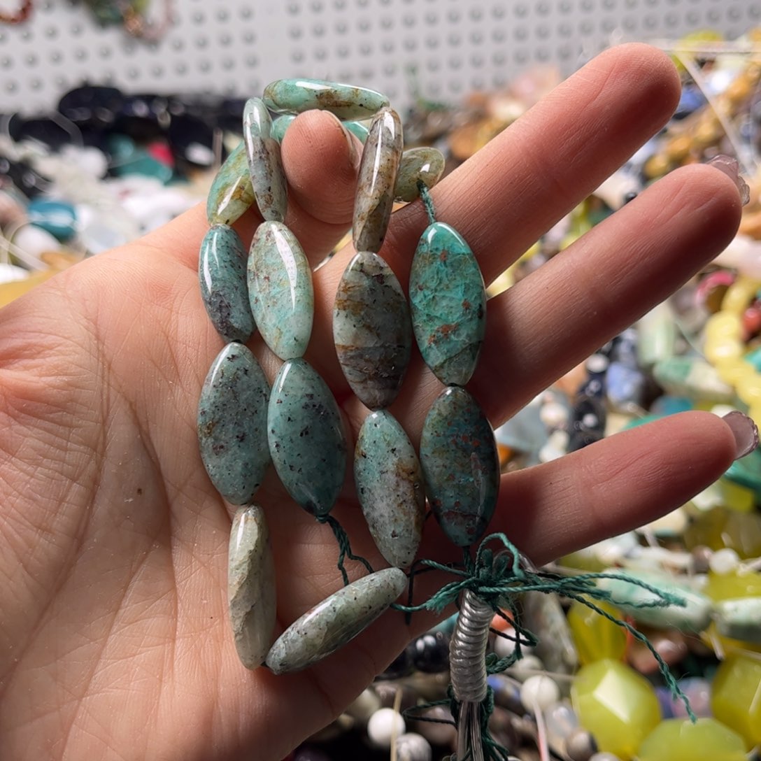 石英质玉珠宝奇石未镶嵌图