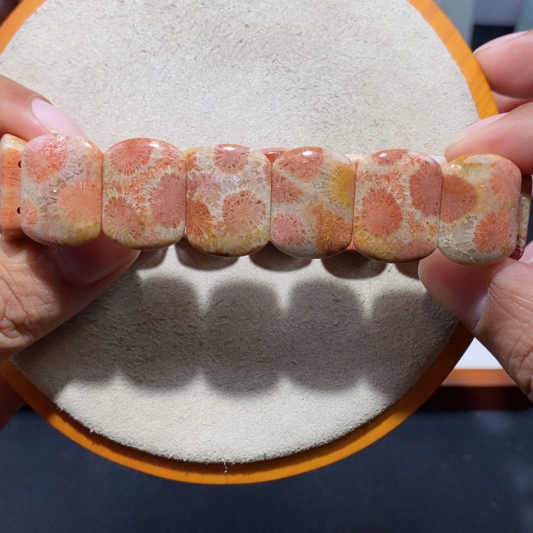 硅化珊瑚（珊瑚玉）手串未镶嵌特别飘彩95