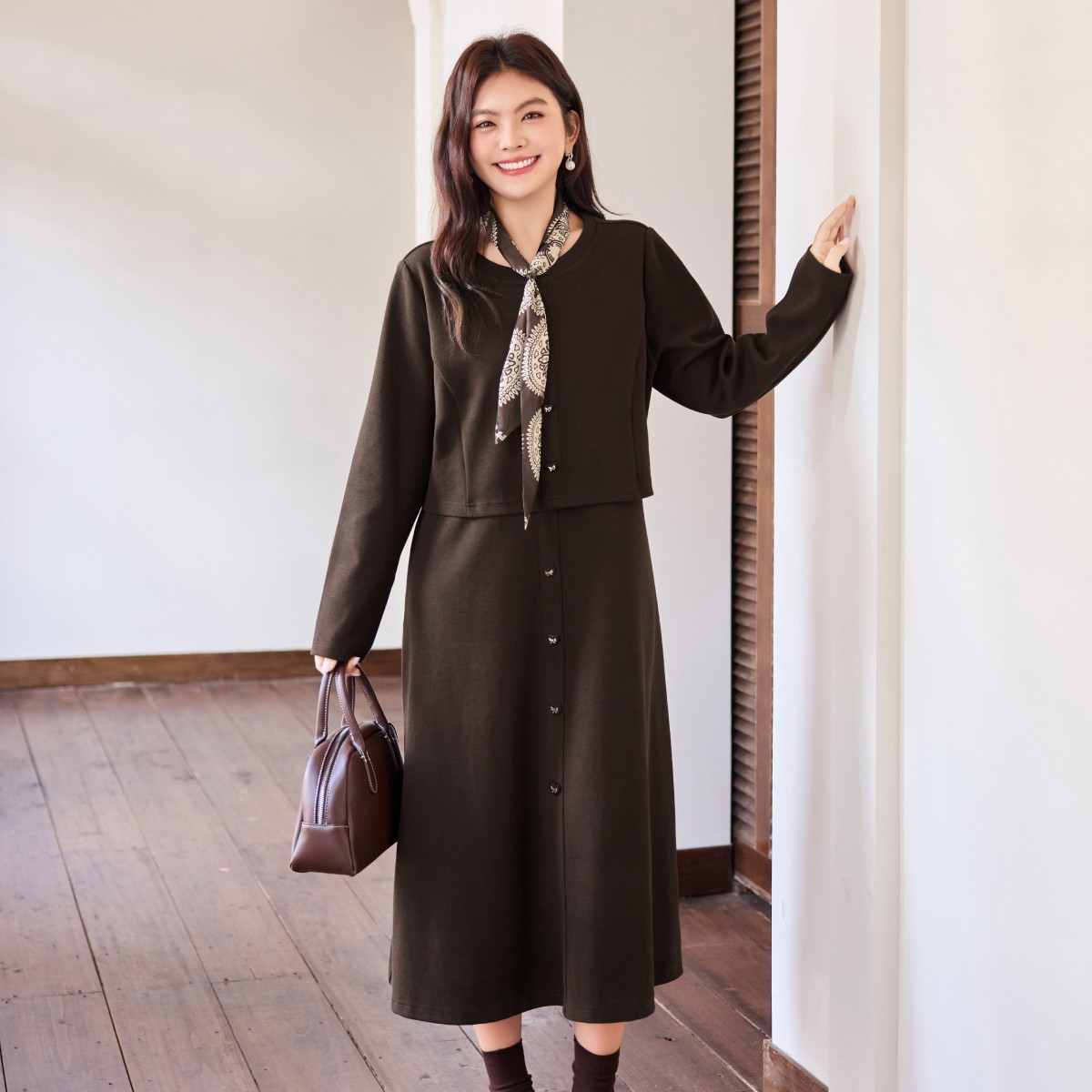 MsShe大码女装2025新款假两件可拆丝巾圆领收腰连衣裙X~S2510001