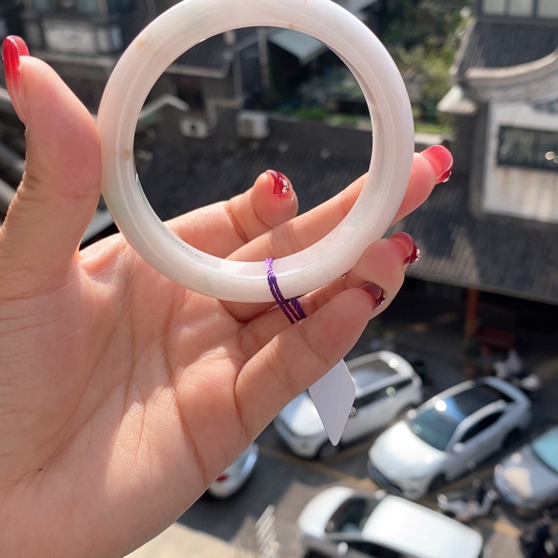 翡翠手镯未镶嵌57圈口