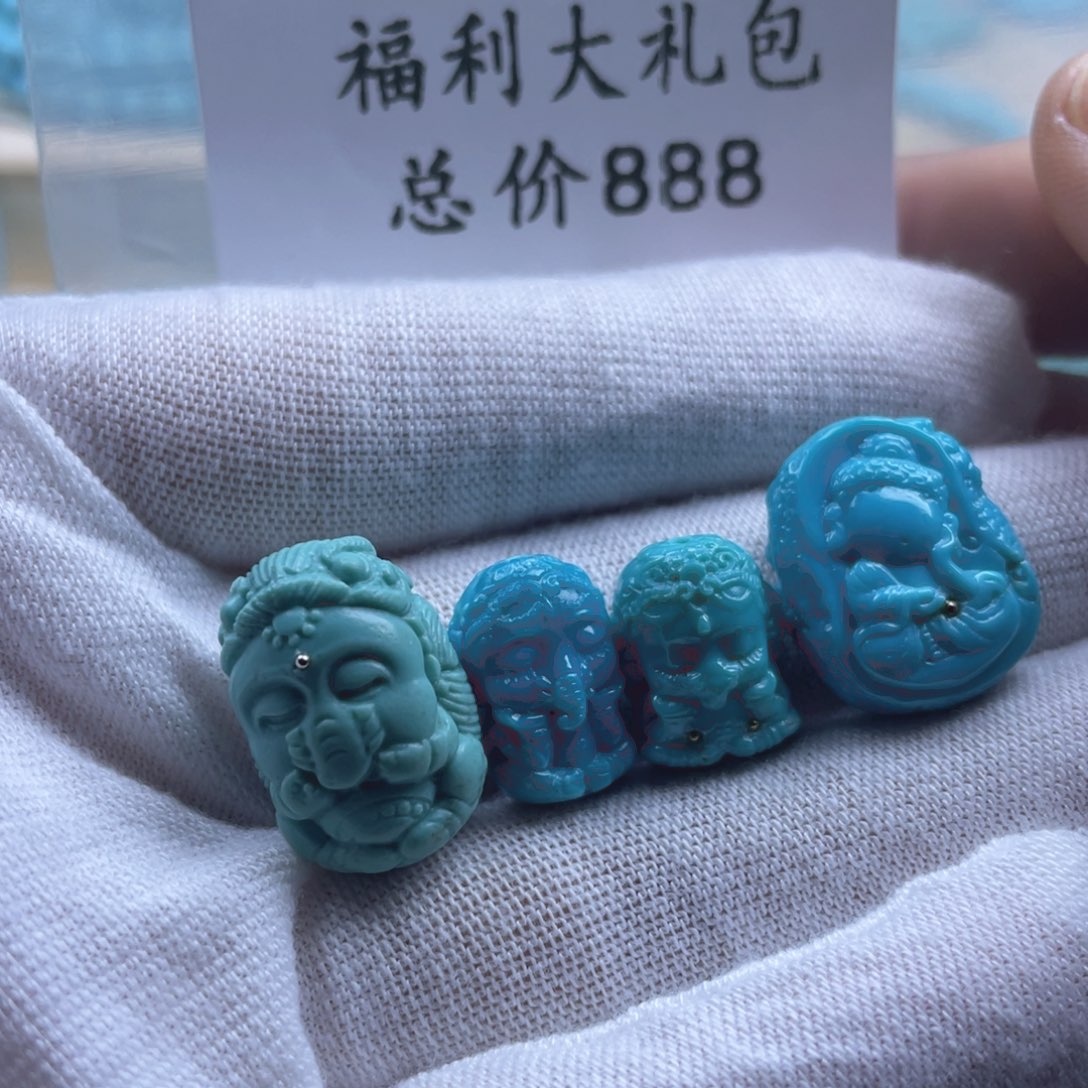 绿松石未镶嵌天然原矿绿松石雕刻件