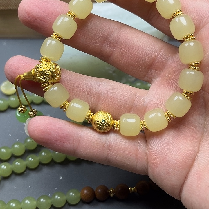 和田玉（糖玉）未镶嵌手链