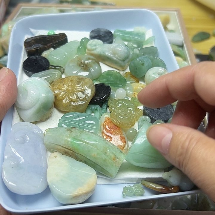 风***钟翡翠未镶嵌颈饰天然翡翠103