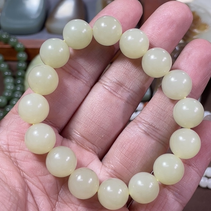 颈饰未镶嵌和田玉大*