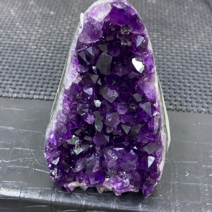 紫晶摆件未镶嵌无t