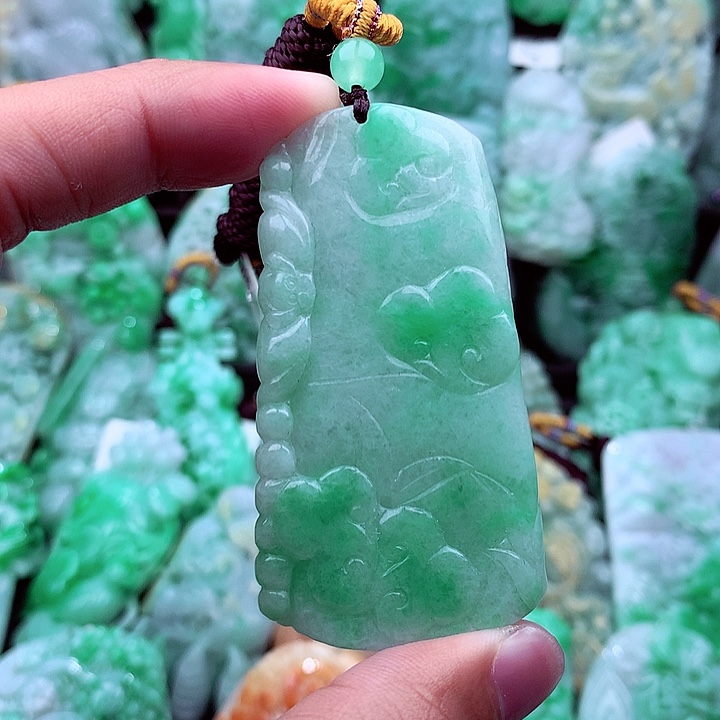 翡翠吊坠(不含链)未镶嵌