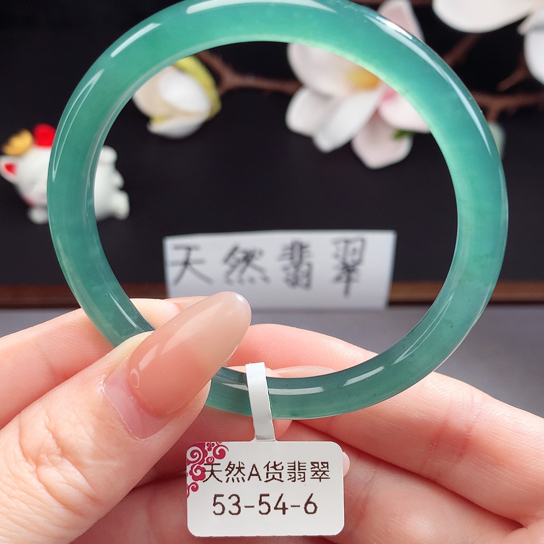 翡翠手镯（圆镯）未镶嵌