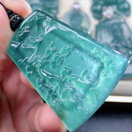 【闪购商品】翡翠颈饰未镶嵌天然翡翠