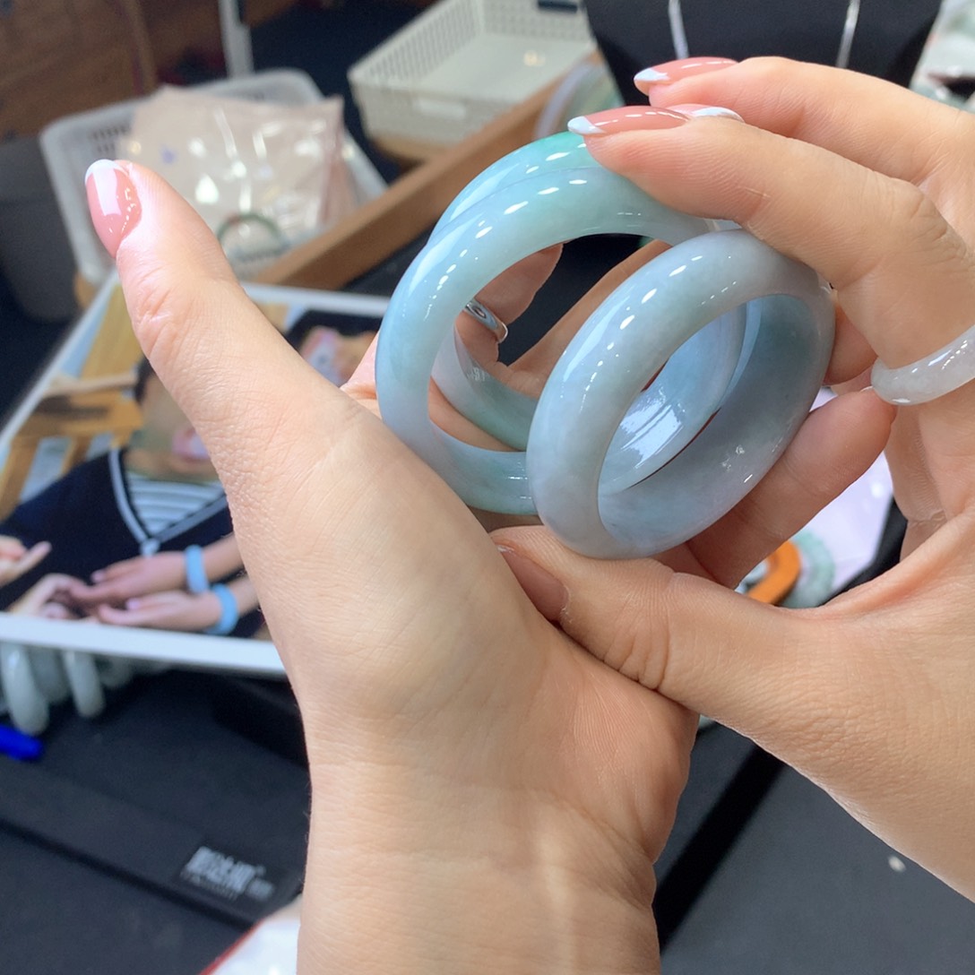 未镶嵌手镯翡翠多样性发1