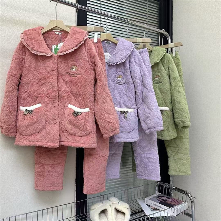 24冬季新款佰伦世家睡衣女士牛奶绒传统夹棉甜美家居服24J41050