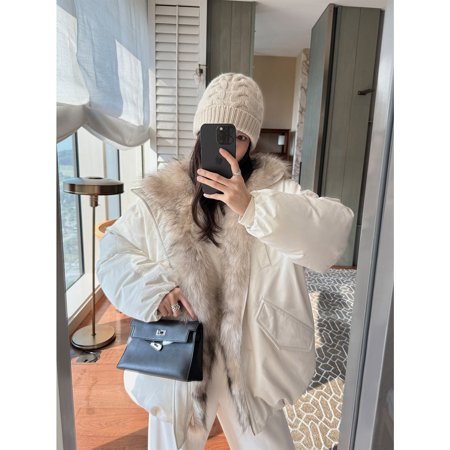 杨小妖雪宝宝派克服 治愈系双染貉子坎毛领白鹅绒廓形外套女新款