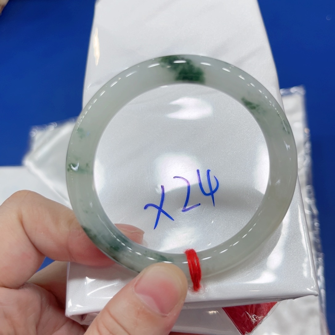 翡翠未镶嵌手镯51圆