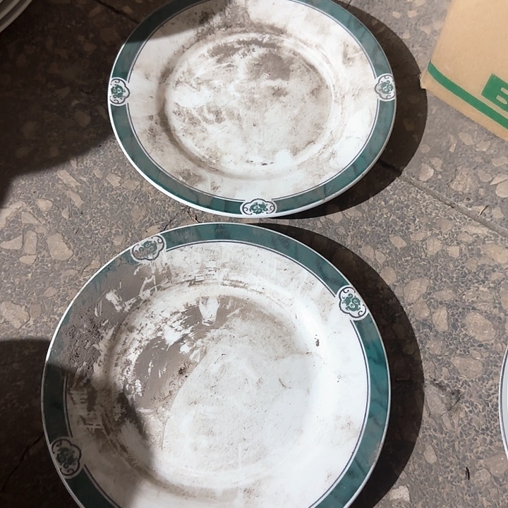 瓷片陶瓷盘子碗啥都有口径18高度2