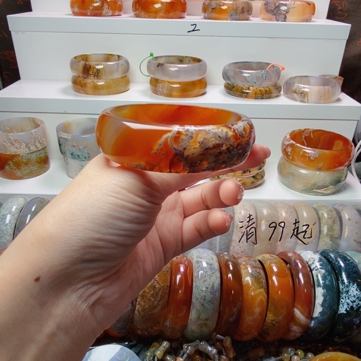 玛瑙/玉髓手镯未镶嵌香*