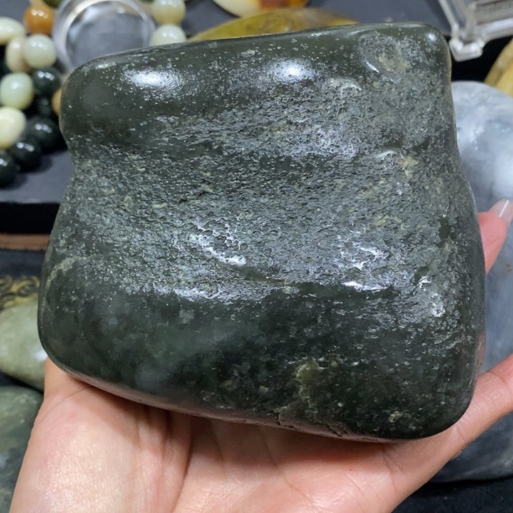 未镶嵌和田玉（糖玉）挂件敦