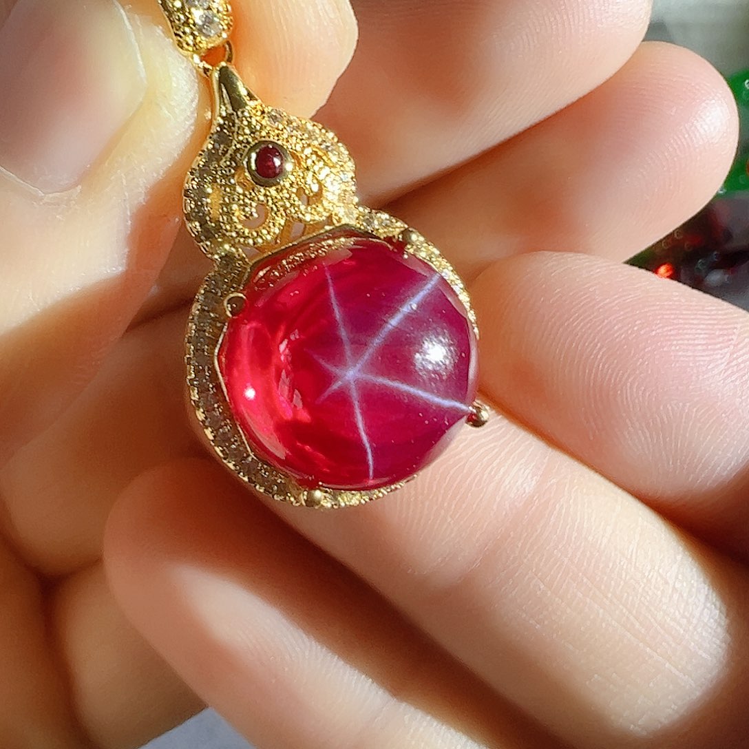 花岗石钨合金红色蓝色吊坠