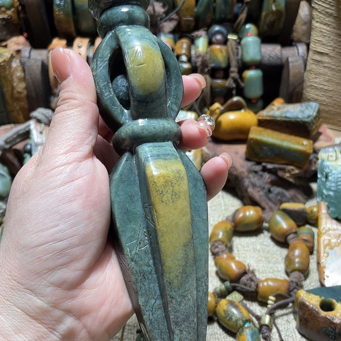 岫岩河磨玉（透闪石质玉）把件未镶嵌