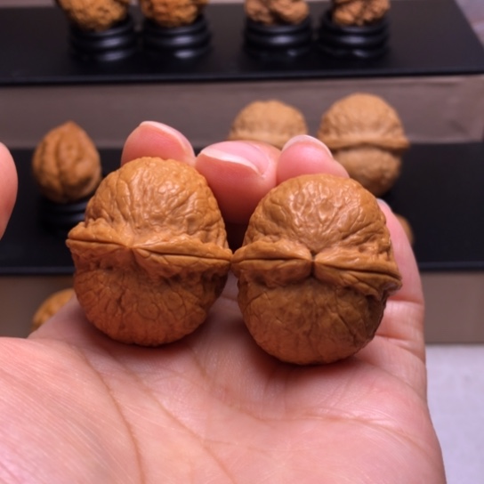 文玩核桃把件香炉元宝39