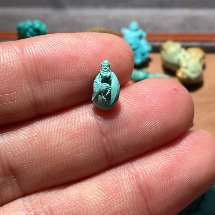 绿松石颈饰未镶嵌